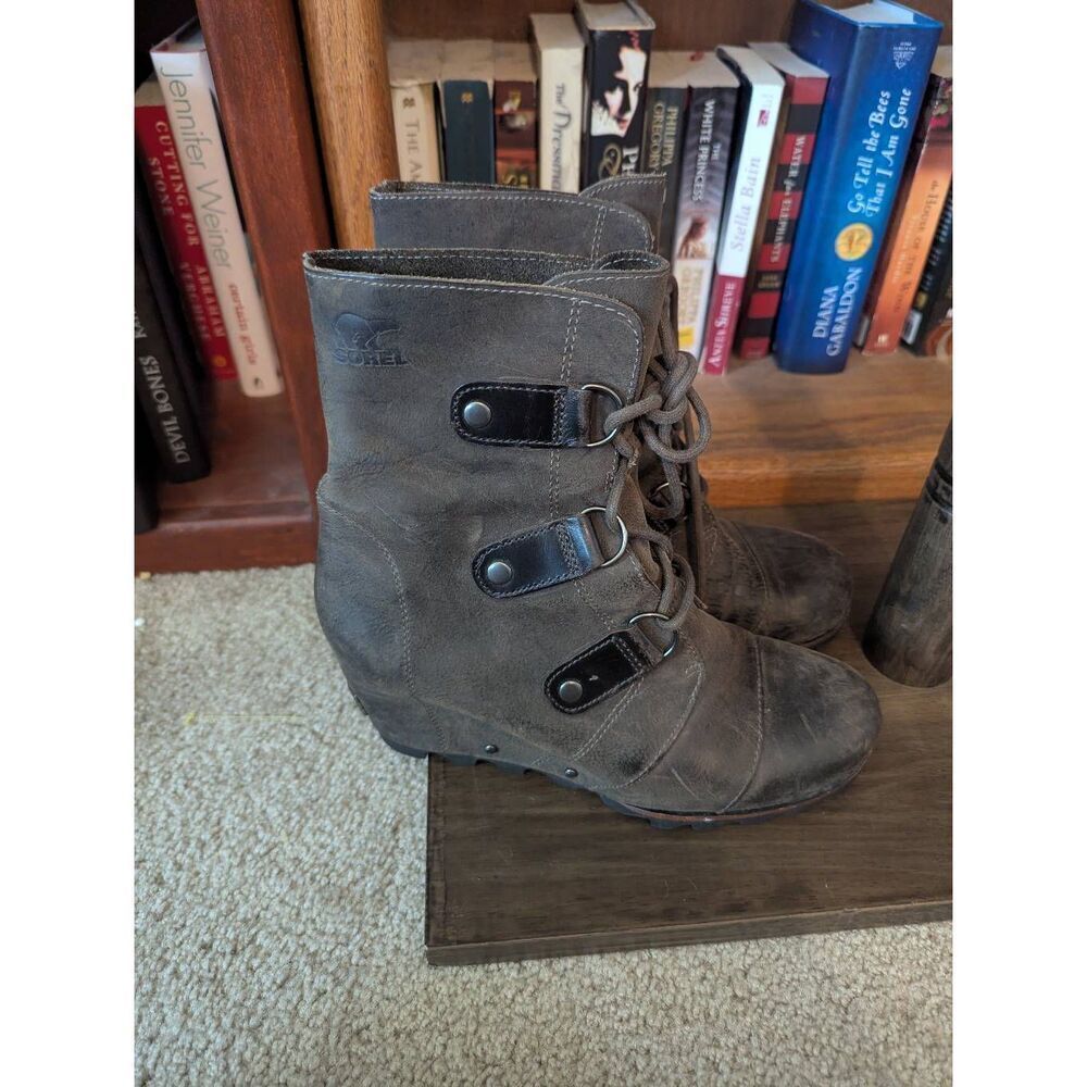 SOREL Joan Of Arctic Wedge Mid Calf Brown Leather Laced Booties Women's Size 8.5